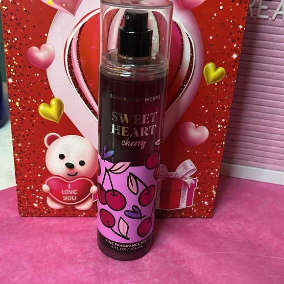 Valentines Day Barbie Bundle - Picture 4 of 7